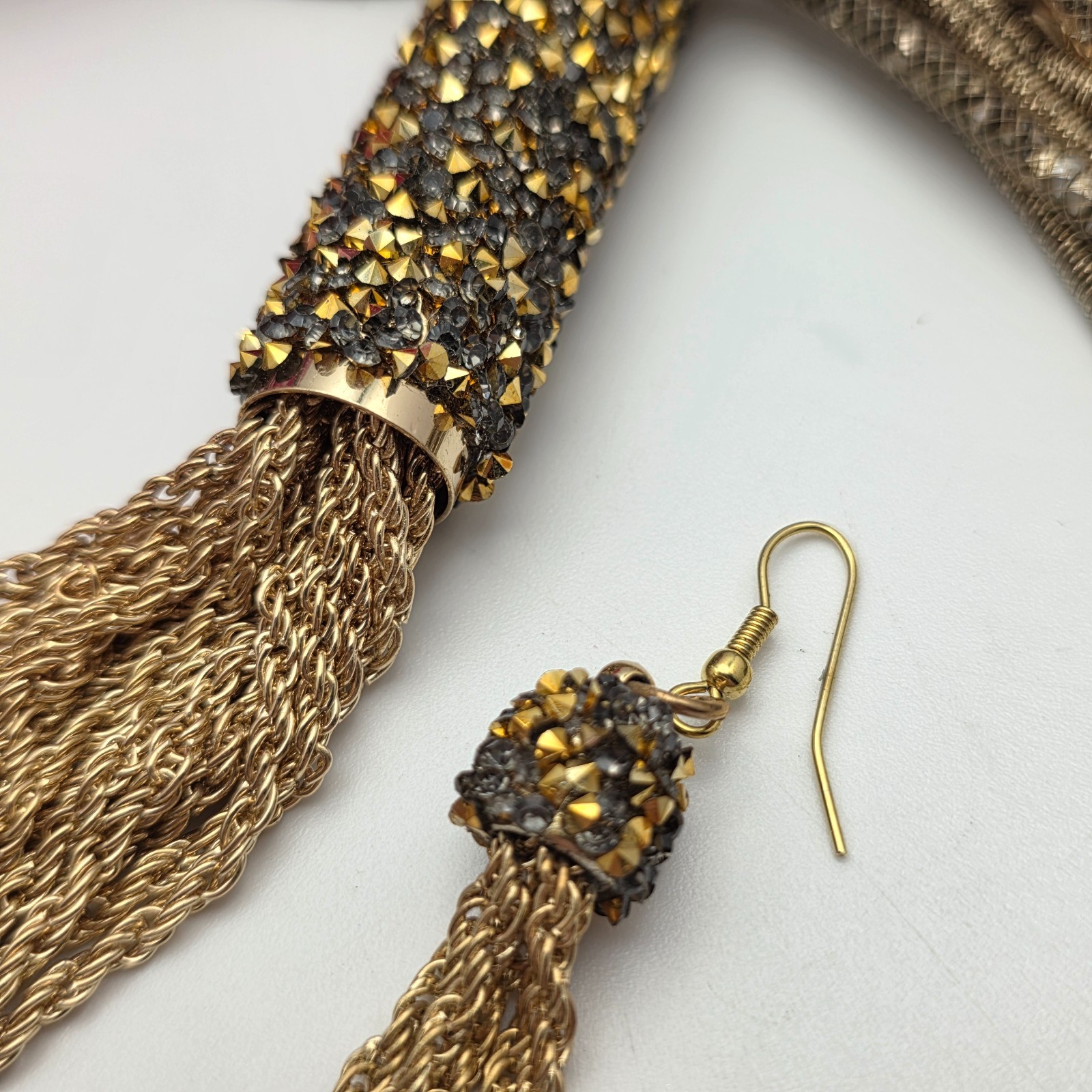 Gold Tone Mesh Chain Tassel Necklace Earrings Set Crystal Statement 31 In Adj.