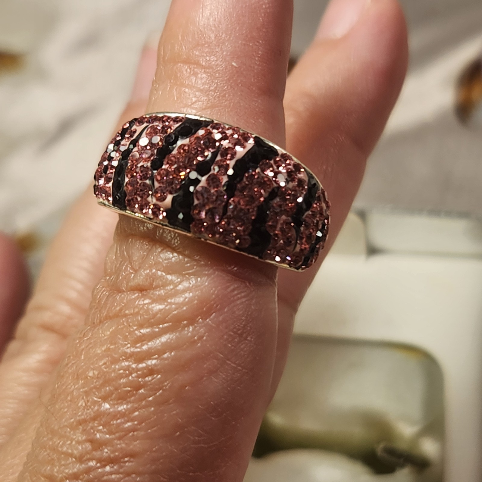 Genuine Crystal Size 8 Pink Zebra Ring