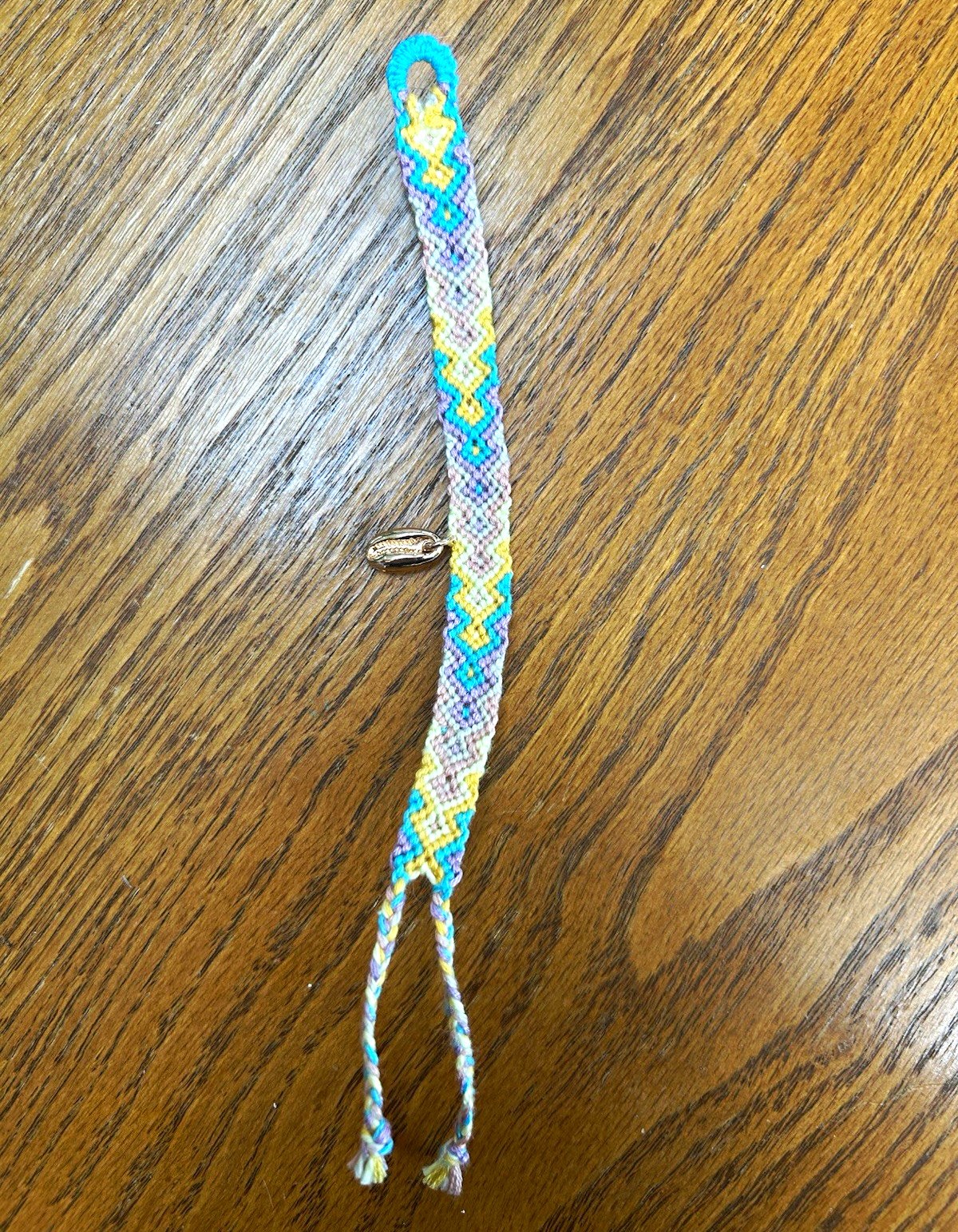 Seashell Breeze Arrow Friendship Bracelet with Shell Charm