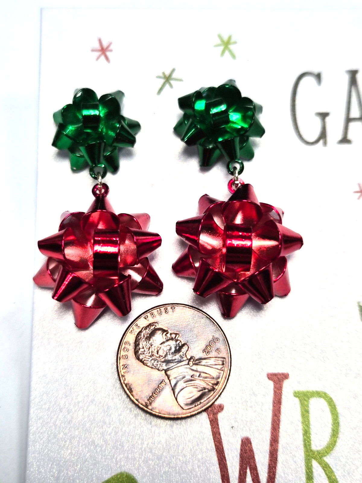 Estate Gangsta Wrapper By Roman Christmas Bow Pierced Dangle Earrings NOS