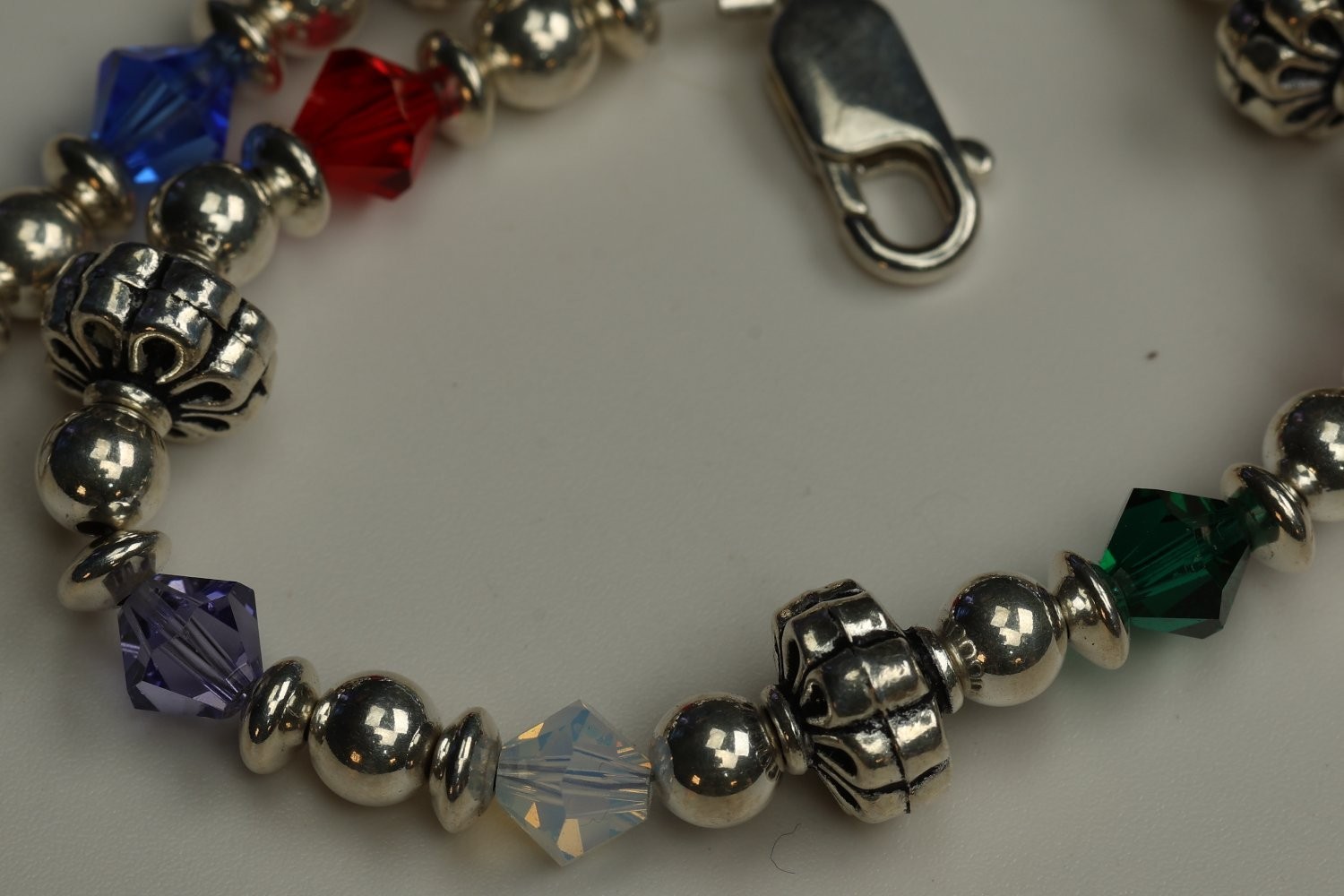 Sterling Silver 925 Multicolor Crystal Beaded Bracelet 7.5″ 8.2g w/ Box