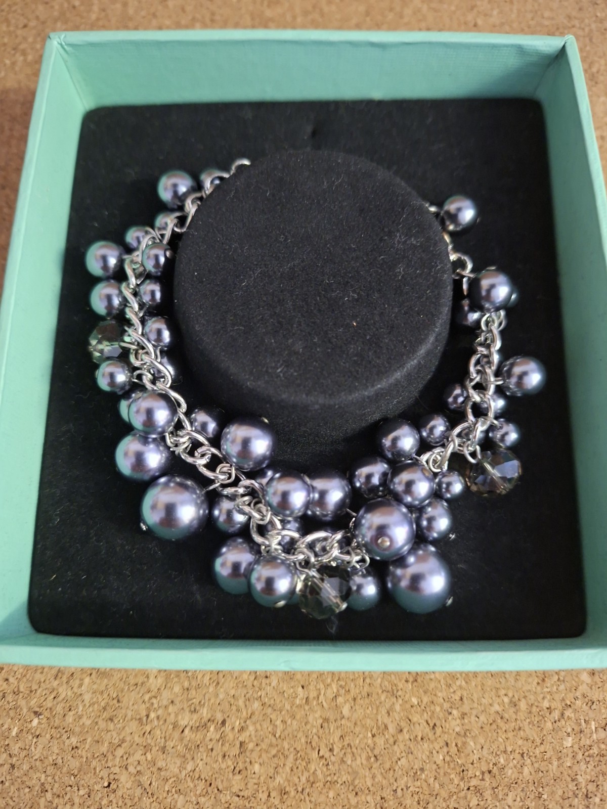 Belle Bijoux Braclet With Exstendable Chain Comes With Its Box