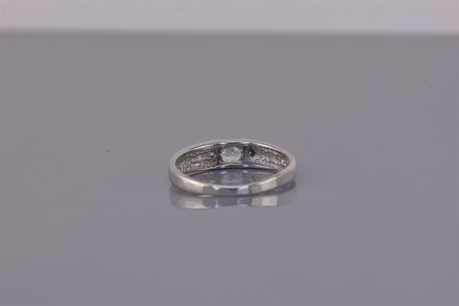 Sterling Silver Tension Set Cubic Zirconia Accented Collar Band Ring 925 Sz: 6