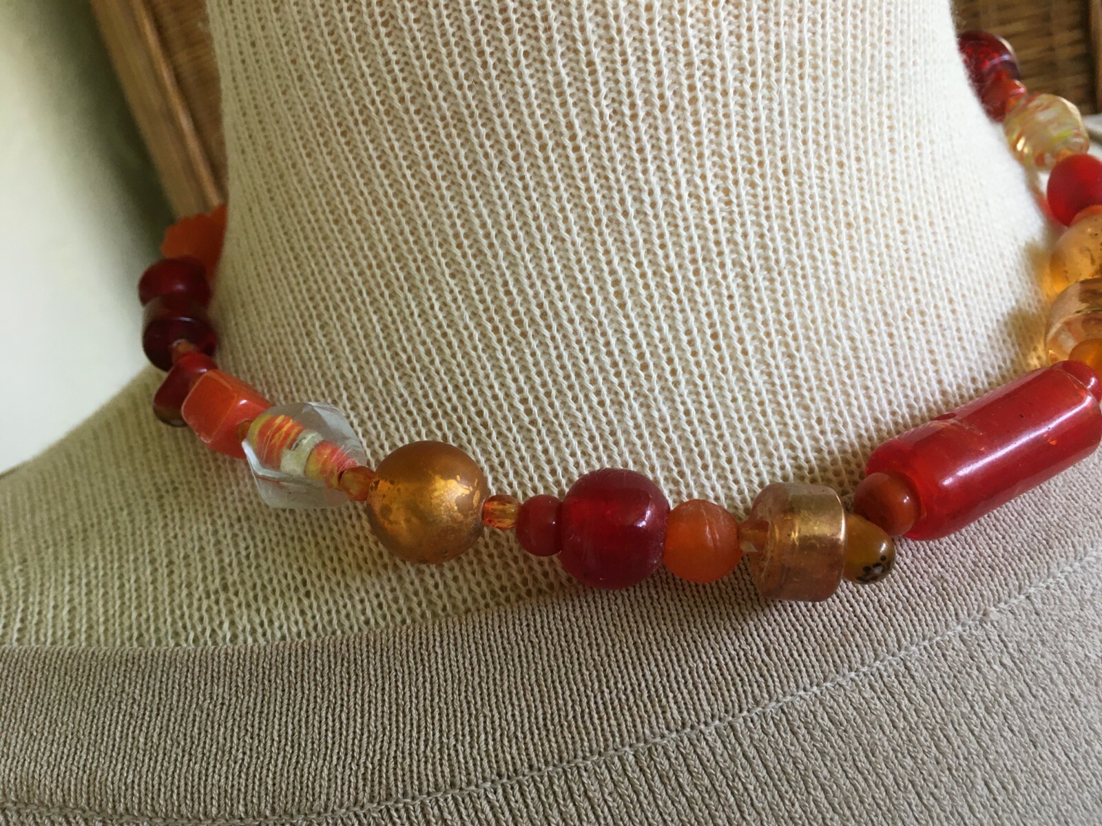 Artisan FUNKY CHUNKY Hand Made Red & Orange Beaded Choker Necklace~10″ drop~NWT