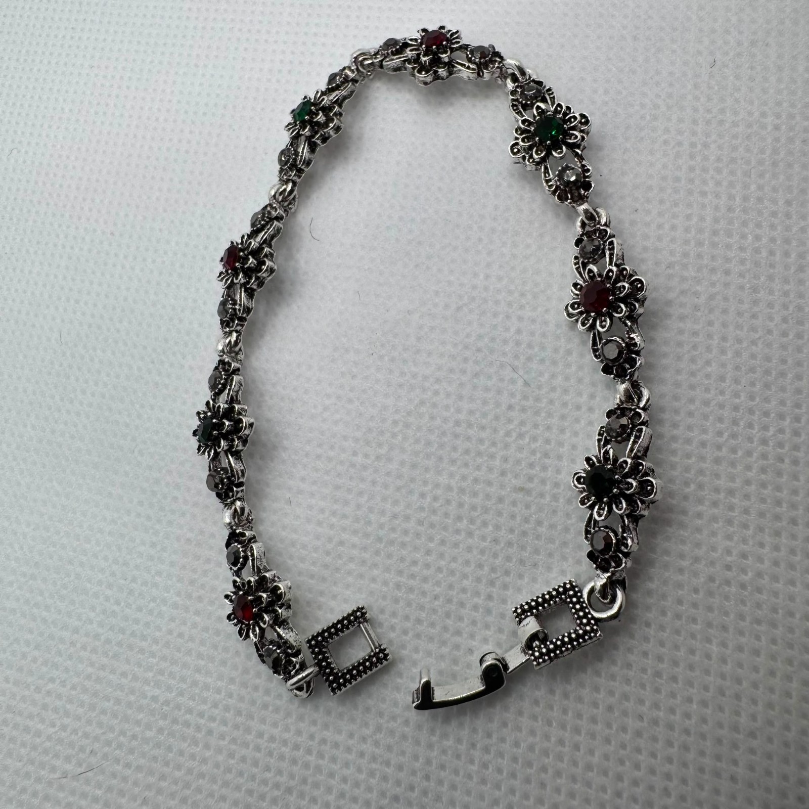 Vintage Floral Bracelet Antique Silver Tone Red Green Black Crystal Jewelry 12.1