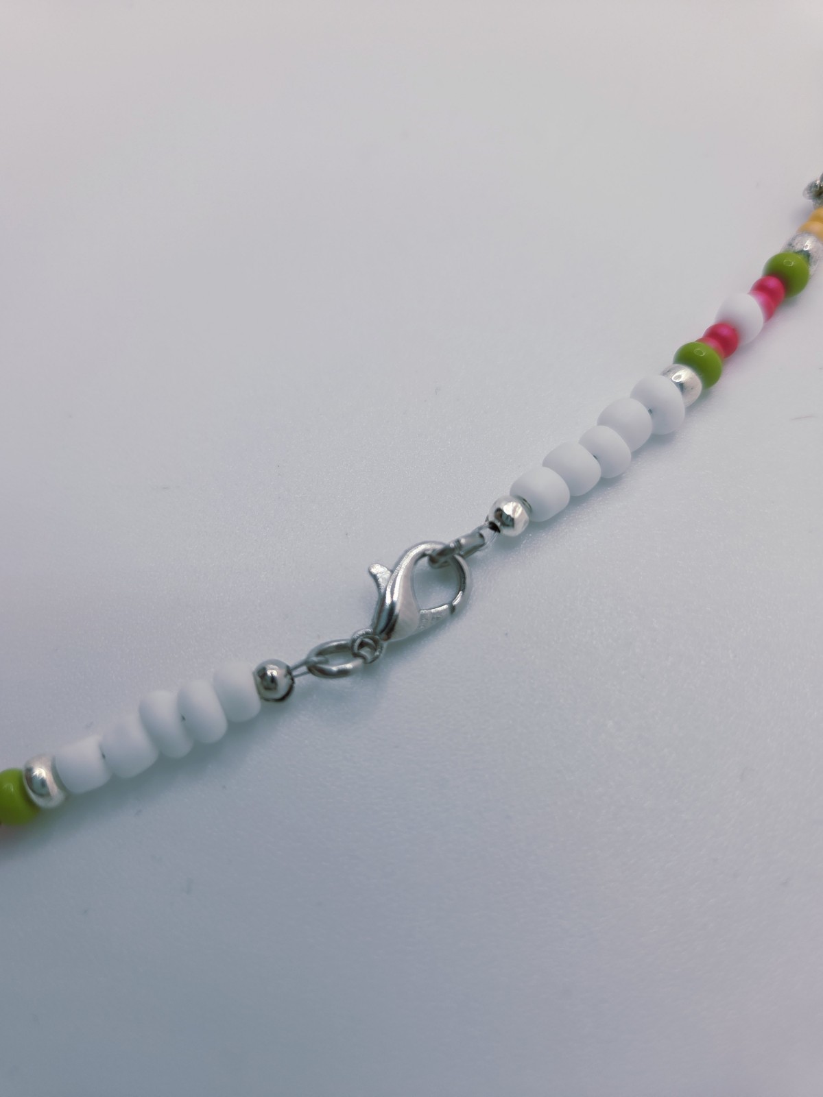 Turtle Necklace Beaded Jewelry Glass Beads White Green Pink Lobster Clasp