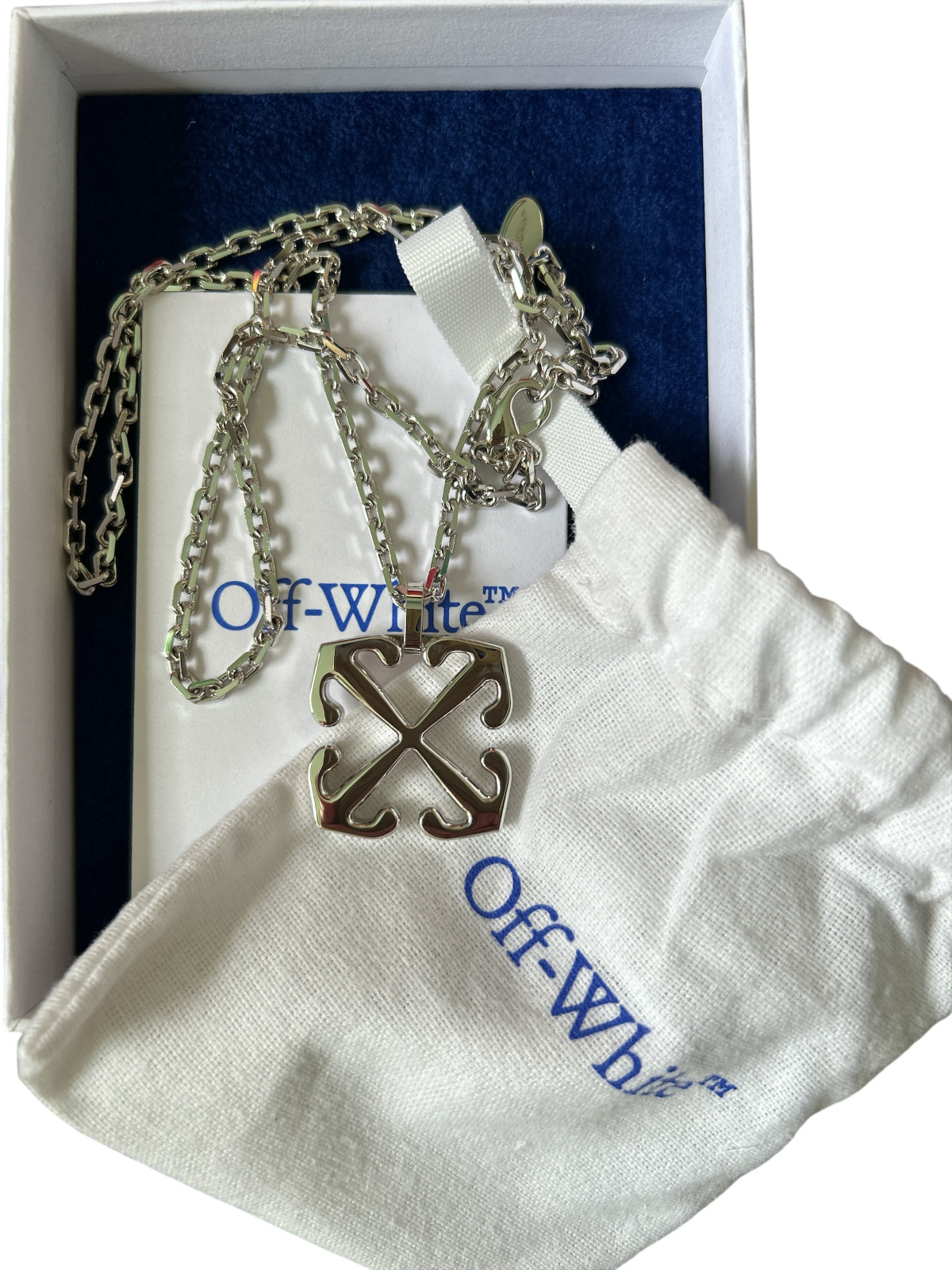 “OFF WHITE” SILVER NECKLACE BOXED WITH TAGS NEW, READY TO WEAR OFF WHITE ENAMEL
