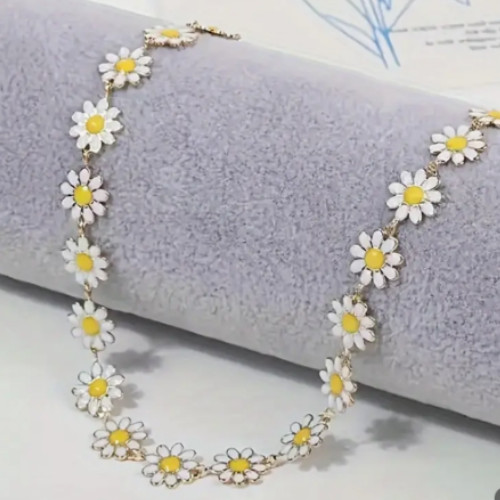 Daisy Chain Necklace Choker White Dainty Floral Gold Boho Hippie Festival Simple