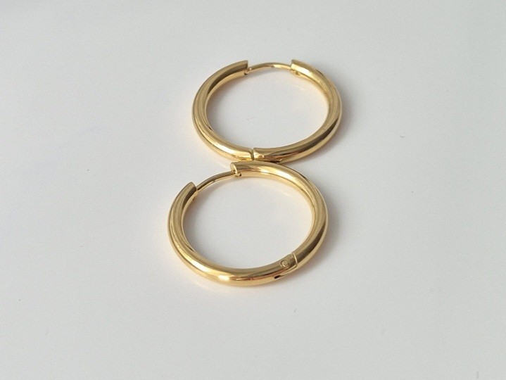 Brand New 18k Gold Plated Hoops Earrings Size 16mm