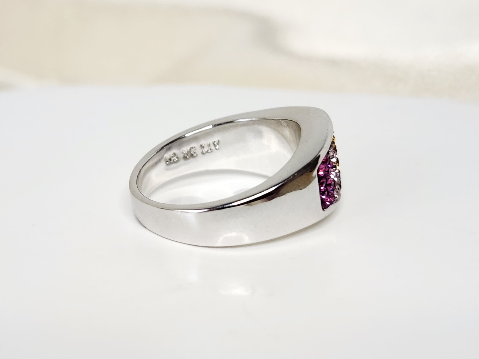 ATI BR CH Rainbow Crystal Silver Tone Wide Band Ladies Ring – Sz 6.75
