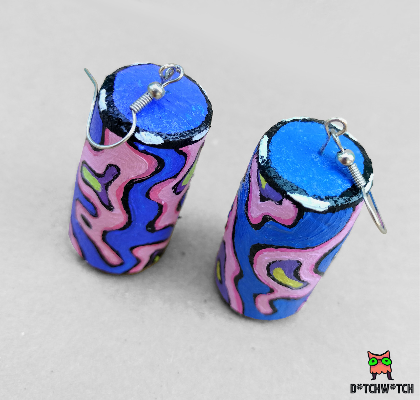 Hand-painted Bottlecork Earrings – Lava, pink & blue (Oil Paint)