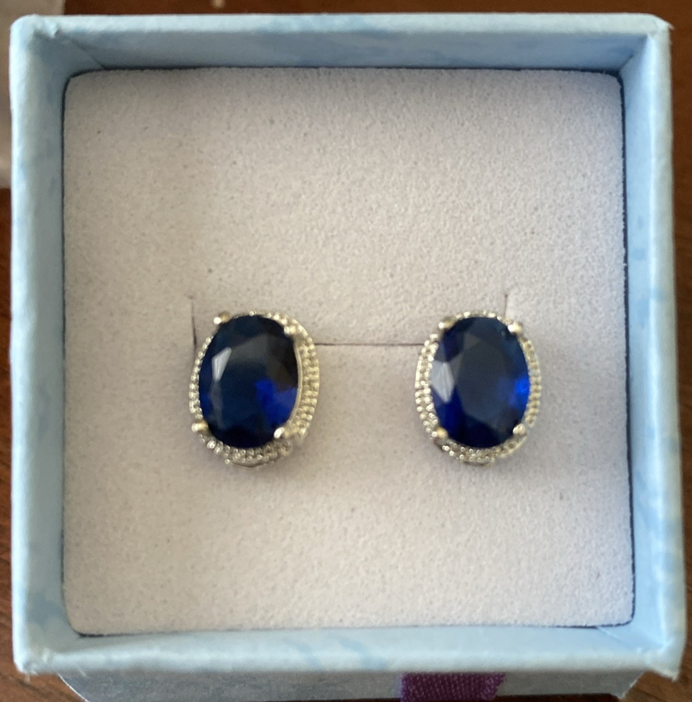 Classy New Silver Plated Dark Blue Oval CZ Stud Post Earrings