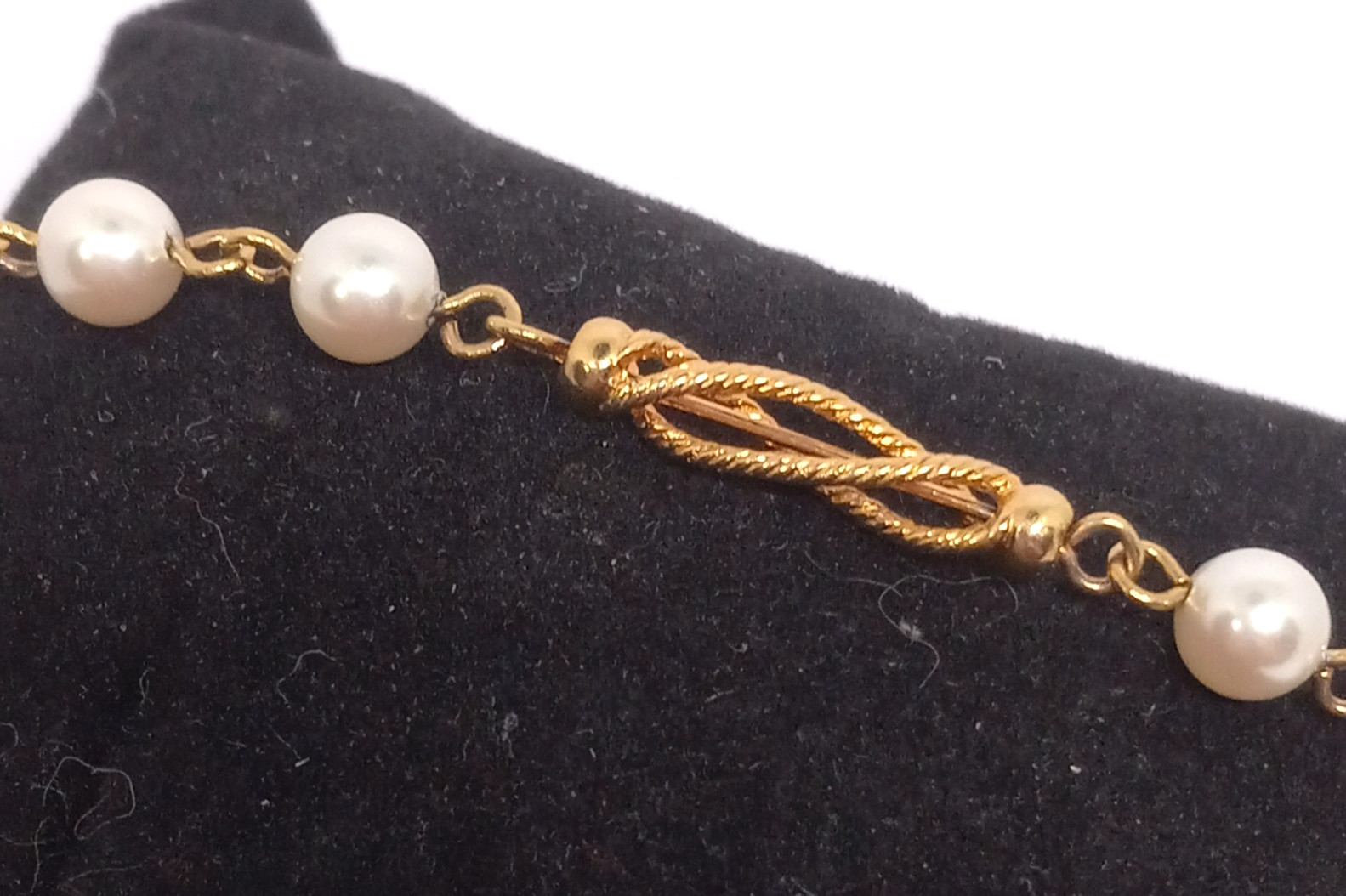 VTG 18″ Unmarked Gold Tone Rope Twist Links & Pearl Beads w/ Toggle Clasp Chain