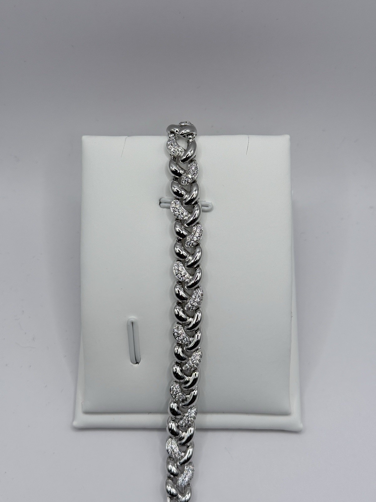 Silver Tone Cuban Link Chain Bracelet w/ Box Clasp, Metal No Stone