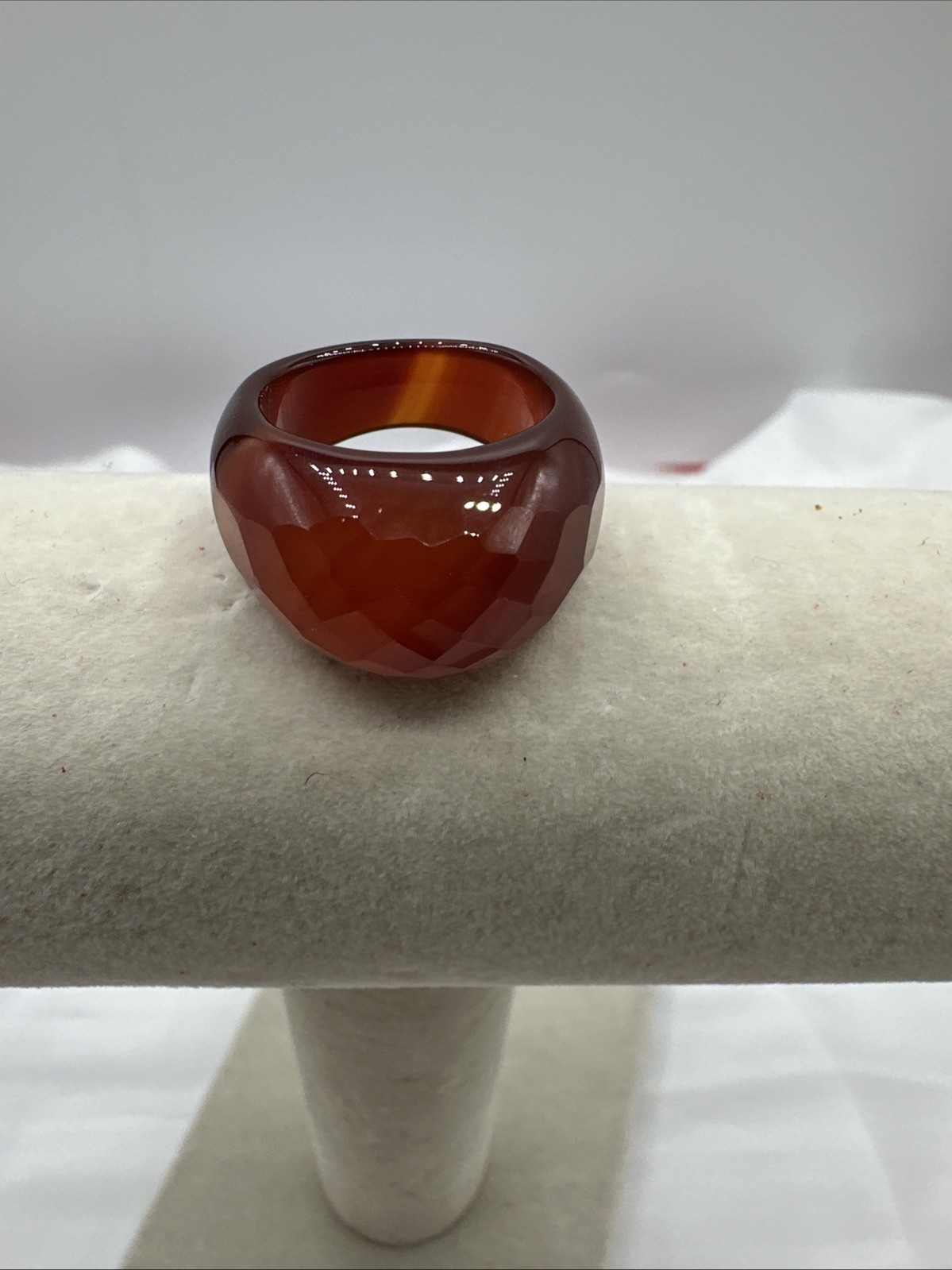 ‘90 NWOT Carved Faceted Red Agate Carnelian Ring. Sz 9.5. See pics.