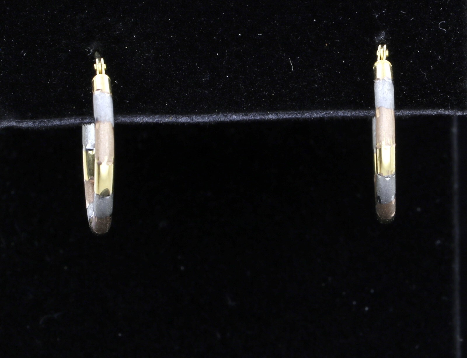 10K Y/G Hollow 0.8gr Earing “Hoop” Diameter- 2 cm / 0.75 inch #1422