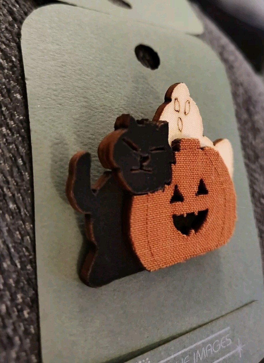 Unique Images 3D Wood & Fabric Ghost Black Cat Jack O Lantern Halloween Pin