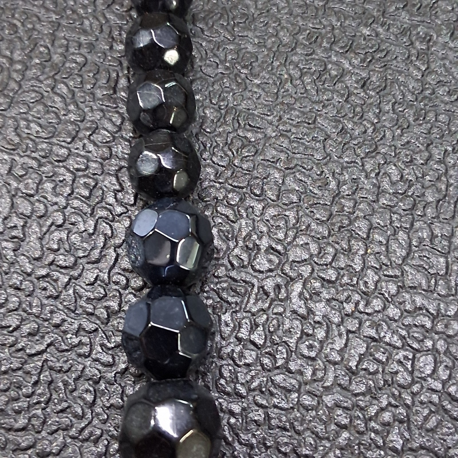 Vintage Black Semi-Faceted Varying Size Round Bead Lobster Clasp Necklace