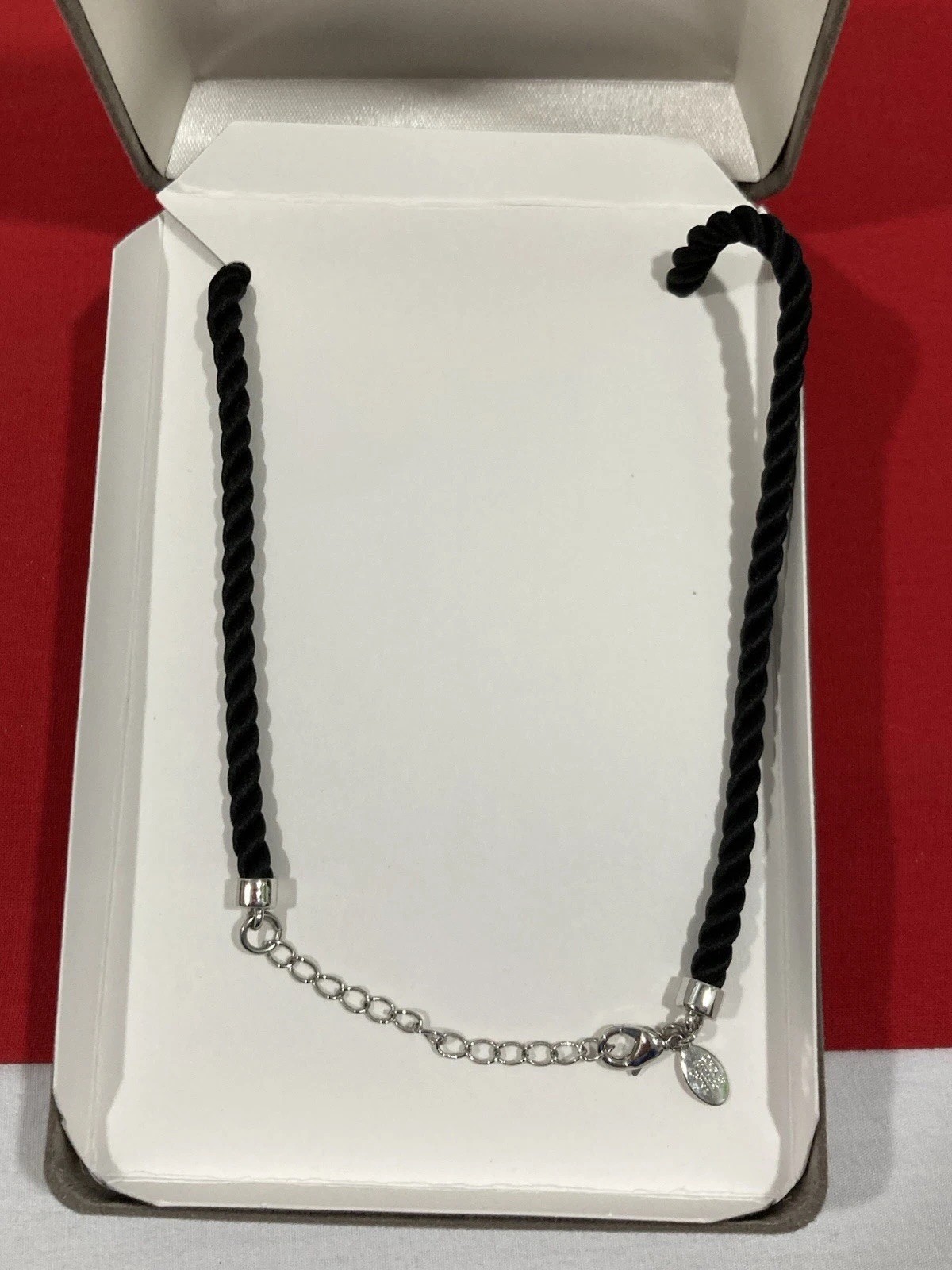 NOLAN MILLER The Glamour Collection LARA CAMELLIA Pendant & Necklace NEW IN BOX