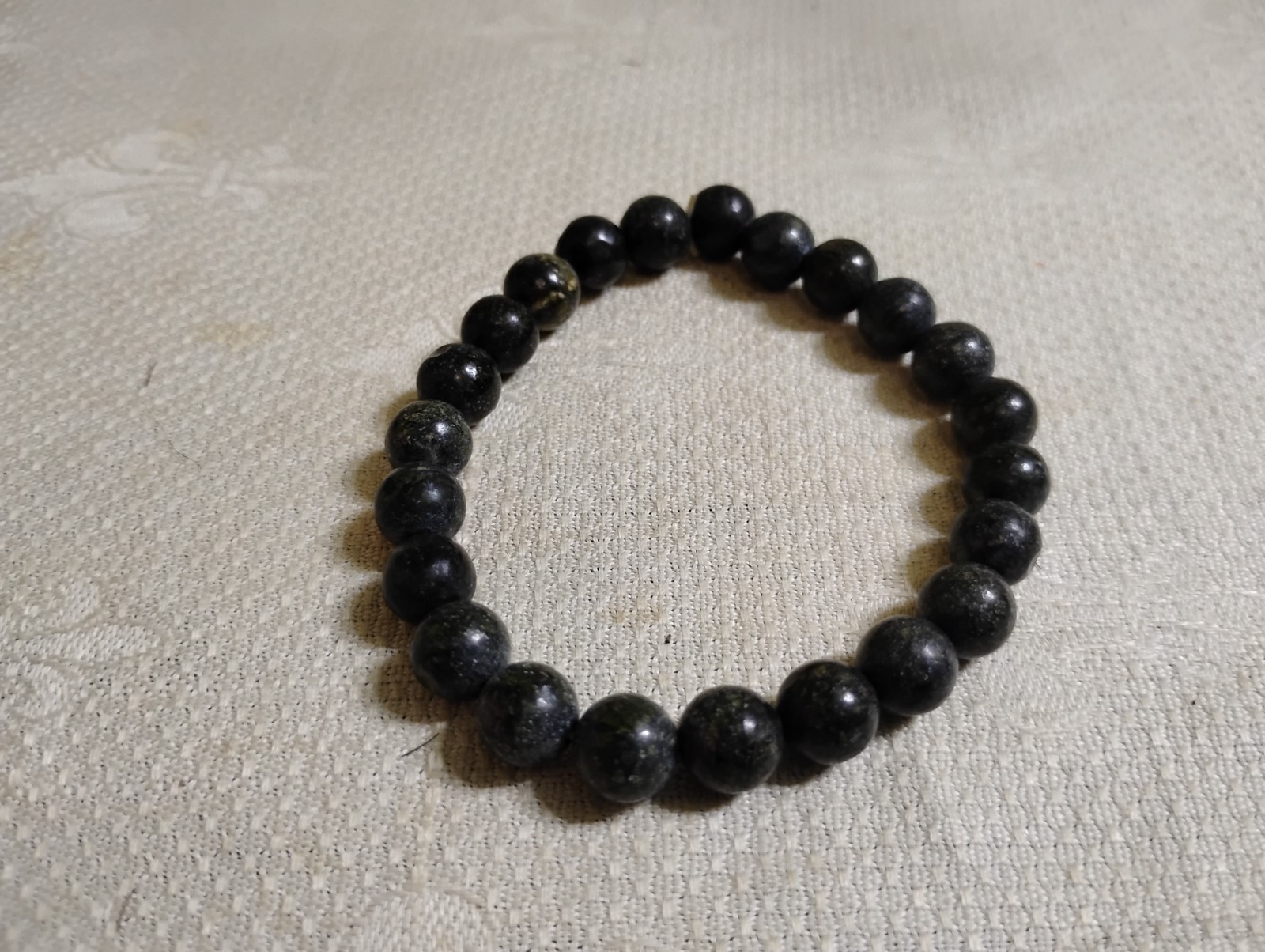 Polished Green Stone Round Bead 2.5″ Diameter Stretch Bracelet