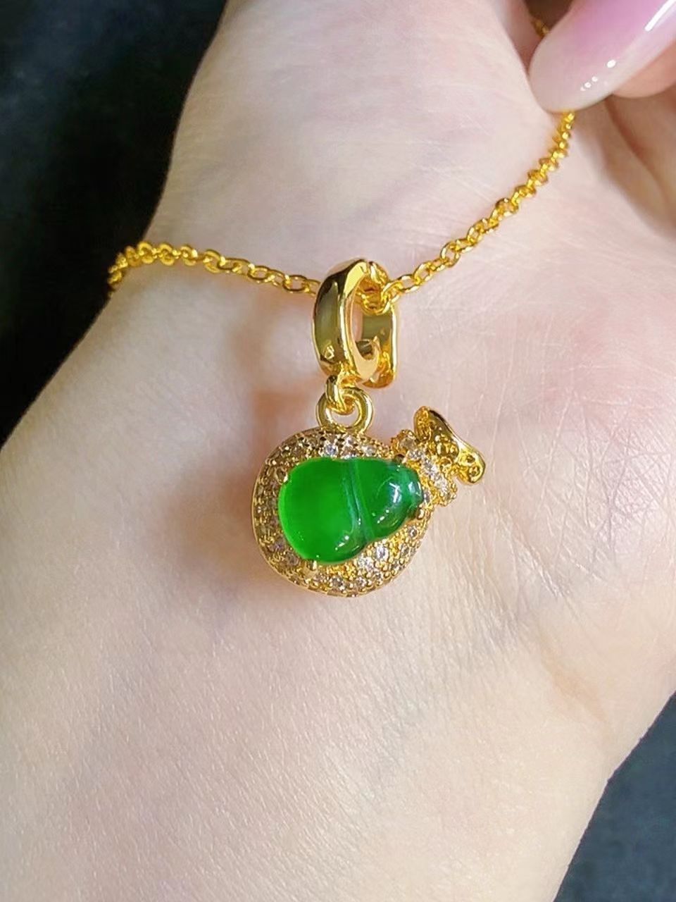 100% Natural green jadeite gourd pendant