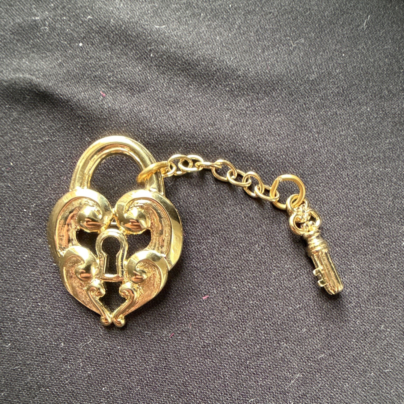 Vintage Trifari Signed Gold Tone Heart Padlock Dangle Brooch Pin Chain Key Charm