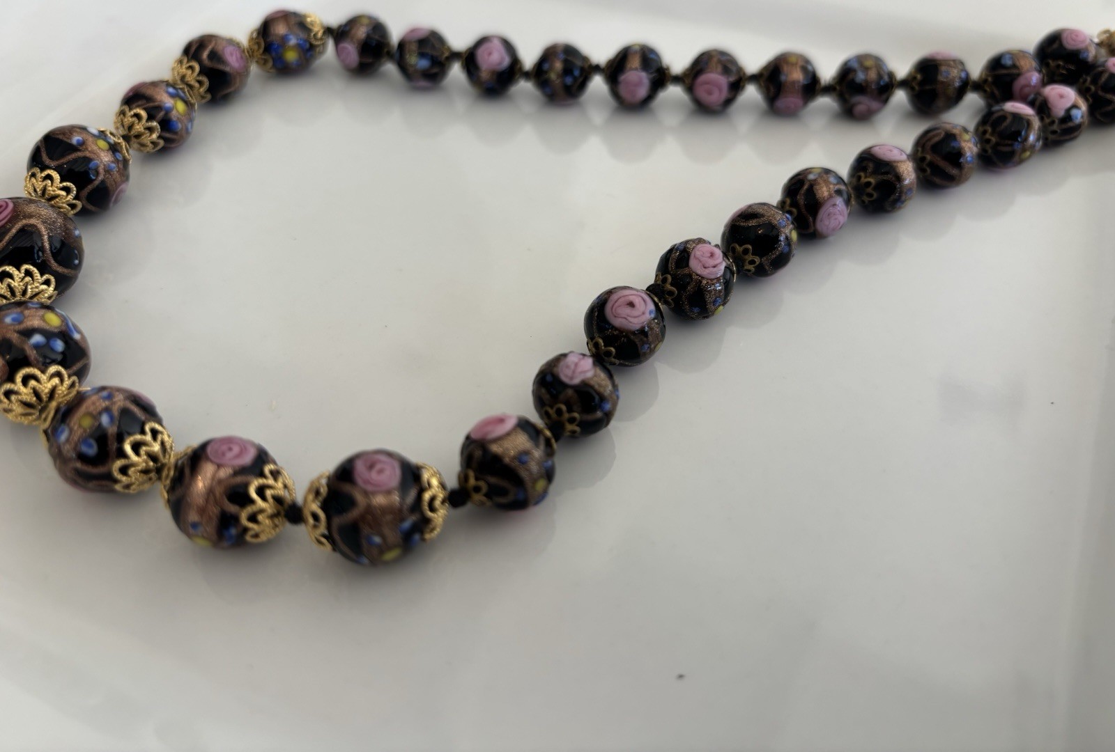 Black Glass Beaded Necklace Pink Rose & Blue Accents Gold-Tone Barrel Clasp