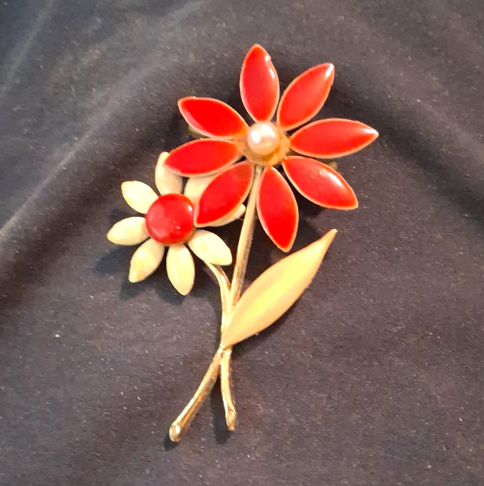 Enamel Flower Brooch Pin Red White Gold Tone Metal with Pearl Accent