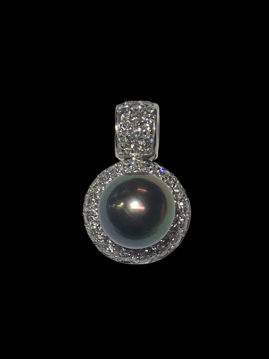 Pearl 65 Diamonds .65 Carat T.W. 18K White Gold 5.4dwt (MP1043697)