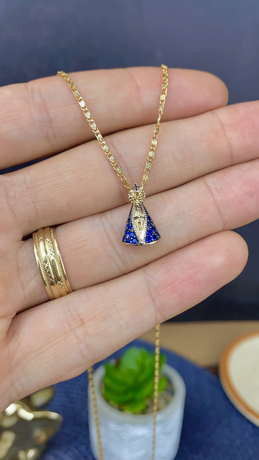 Womens Elegant Virgin Mary Necklace Snail Chain 20″ Virgin Aparecida Gold Filled