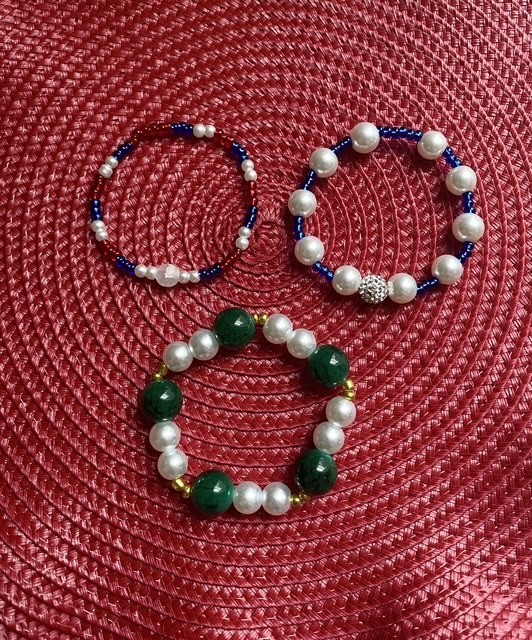 Handmade Stars & Stripes Glass Pearl Stretch Bracelet – Beaded Bracelet