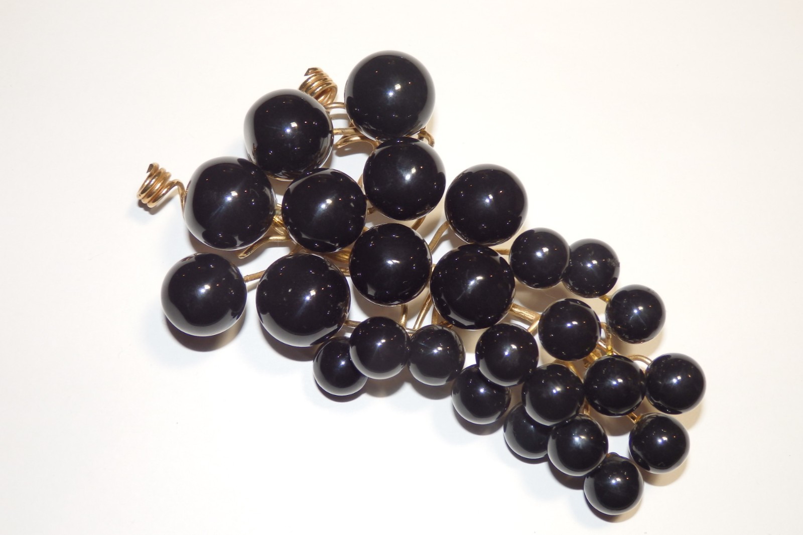 BIG Gianfranco Ferre Couture Gold Gilt & Black Acrylic Current/GrapeVine Brooch