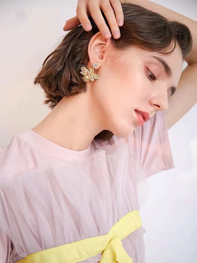 14k gold Exaggerated Honey Bee Stud Earrings 925 Silver post made