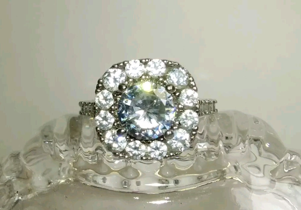 Kays Jewelers Halo Setting Fashion Jewelry Ring Zirconia Womens Size 7