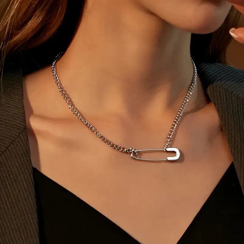 Creative Safety Pin Pendant Necklace Unique Pendant Necklace Silvery Fashion New