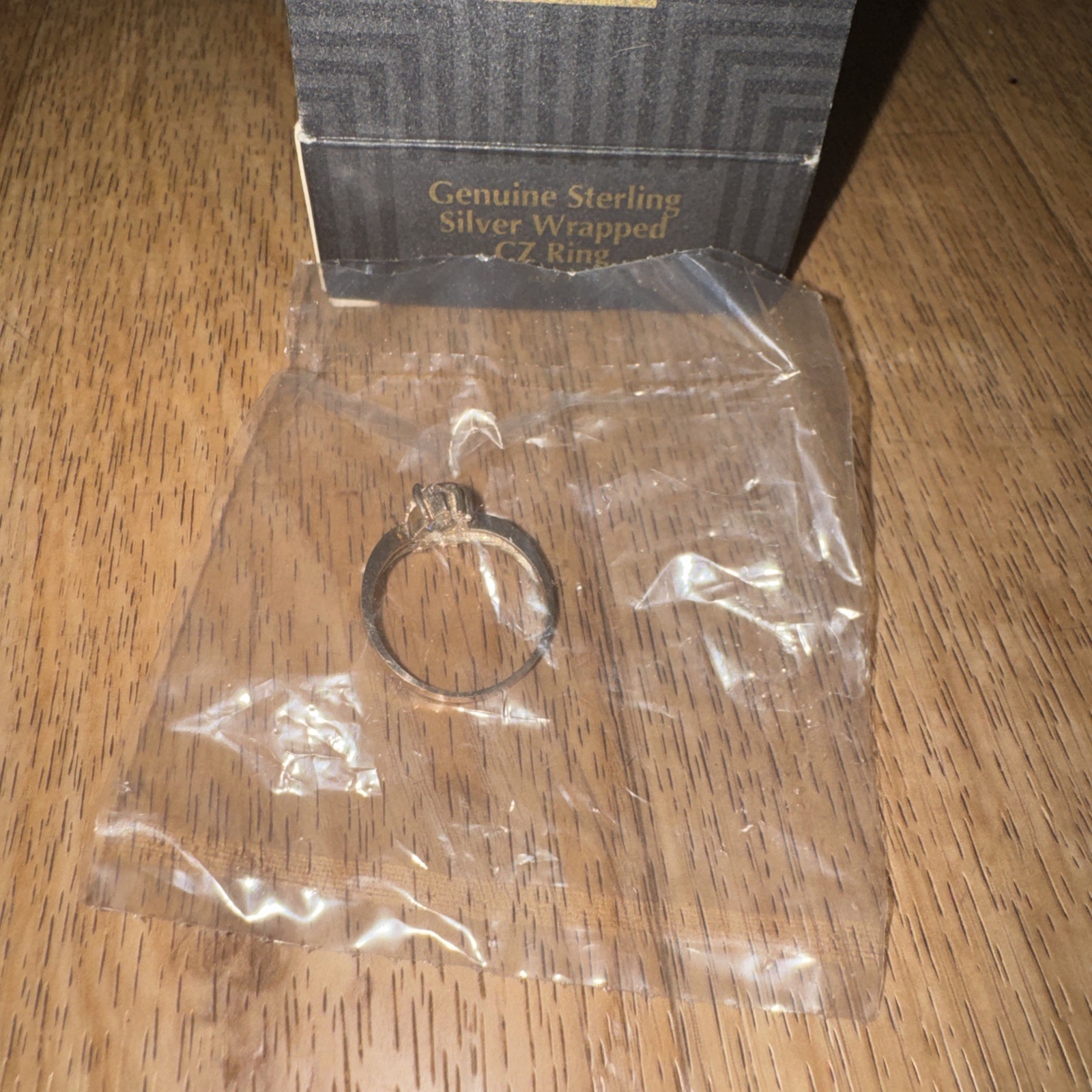 Avon Sterling silver Ring Wrapped CZ Cubic Zerconia 8.5 New
