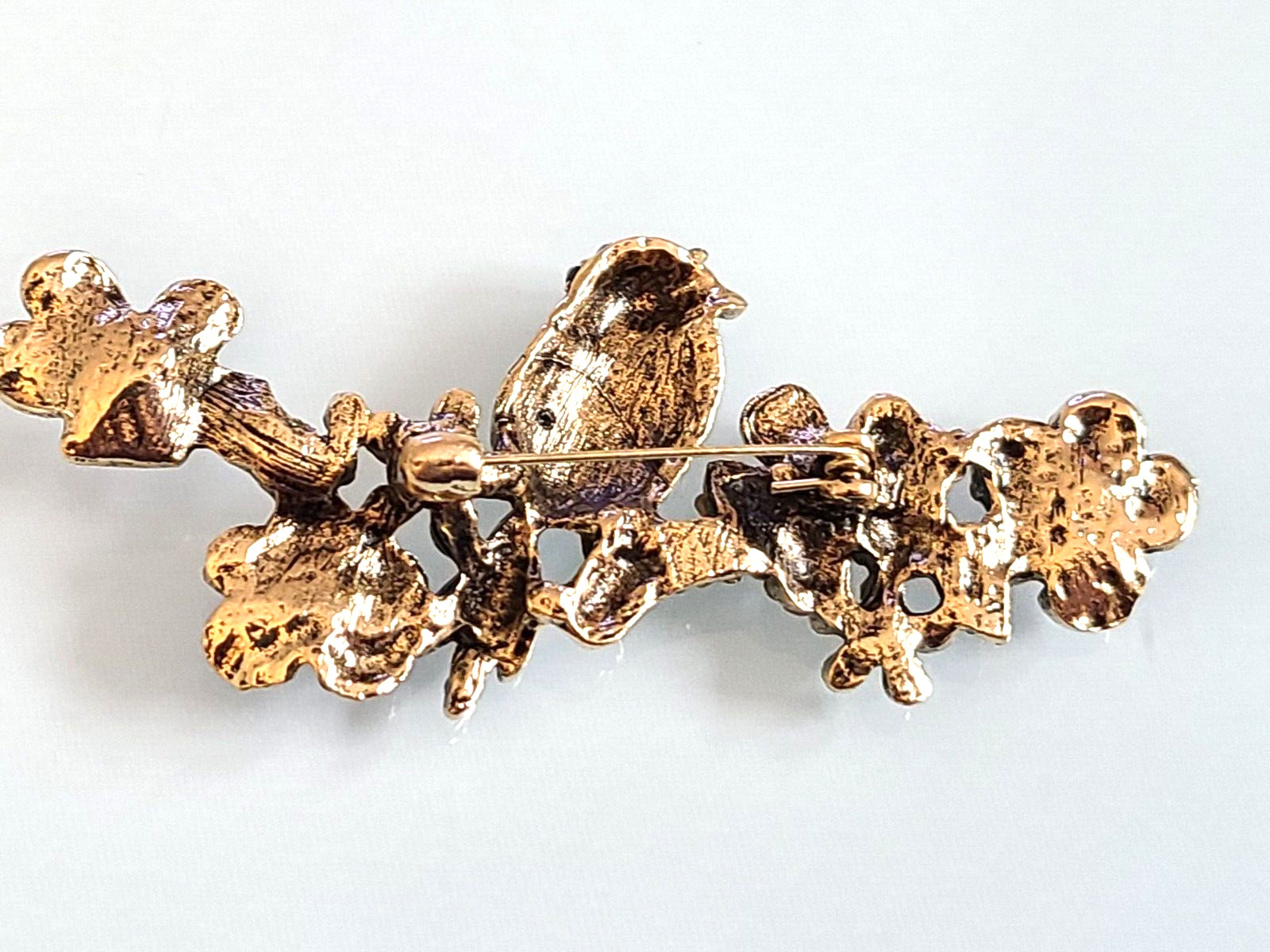 FAB HEIDI DAUS UNSIGNED BLUE BIRD ON A BRANCH OF FLOWERING CHERRIES BROOCH HUGE