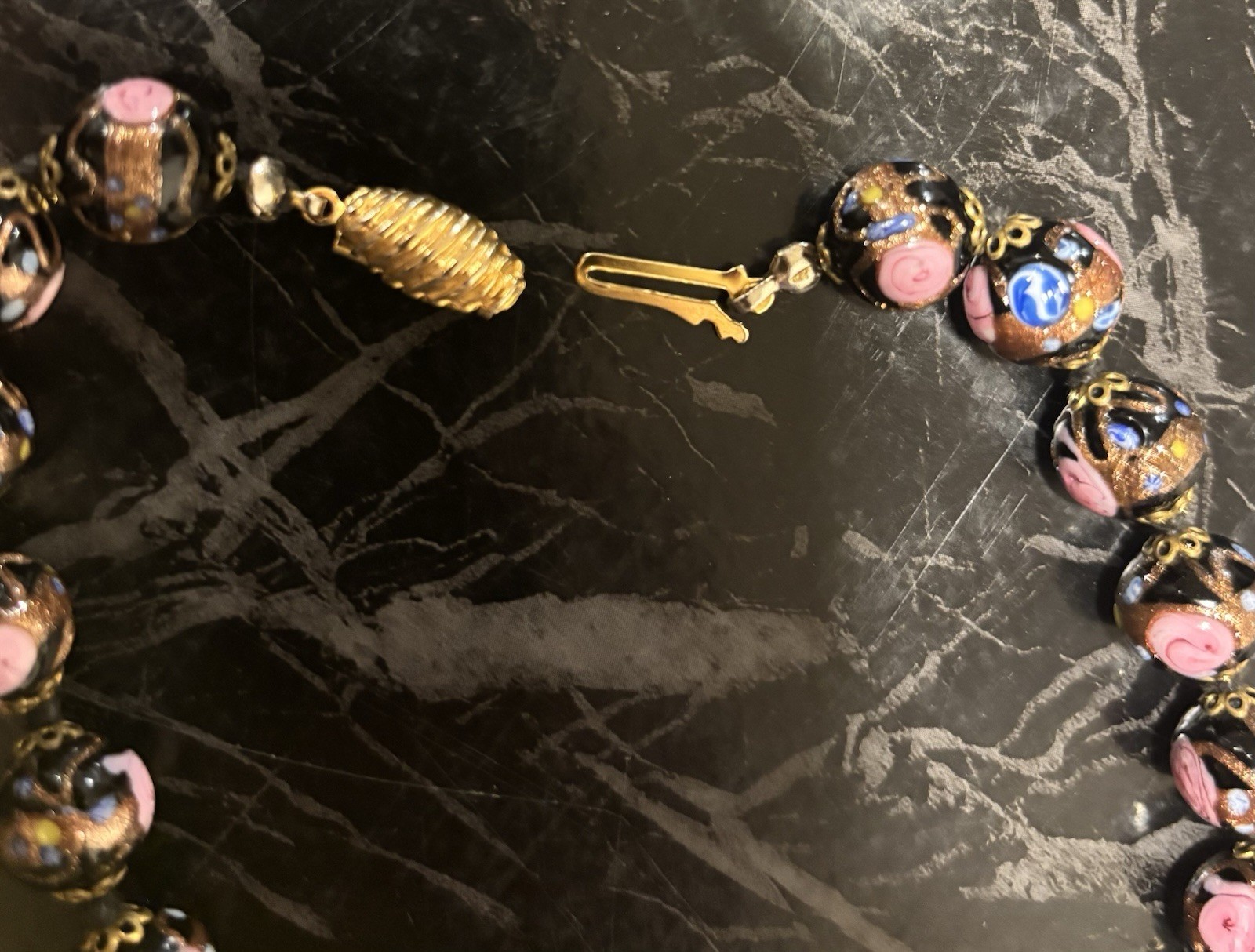 Black Glass Beaded Necklace Pink Rose & Blue Accents Gold-Tone Barrel Clasp