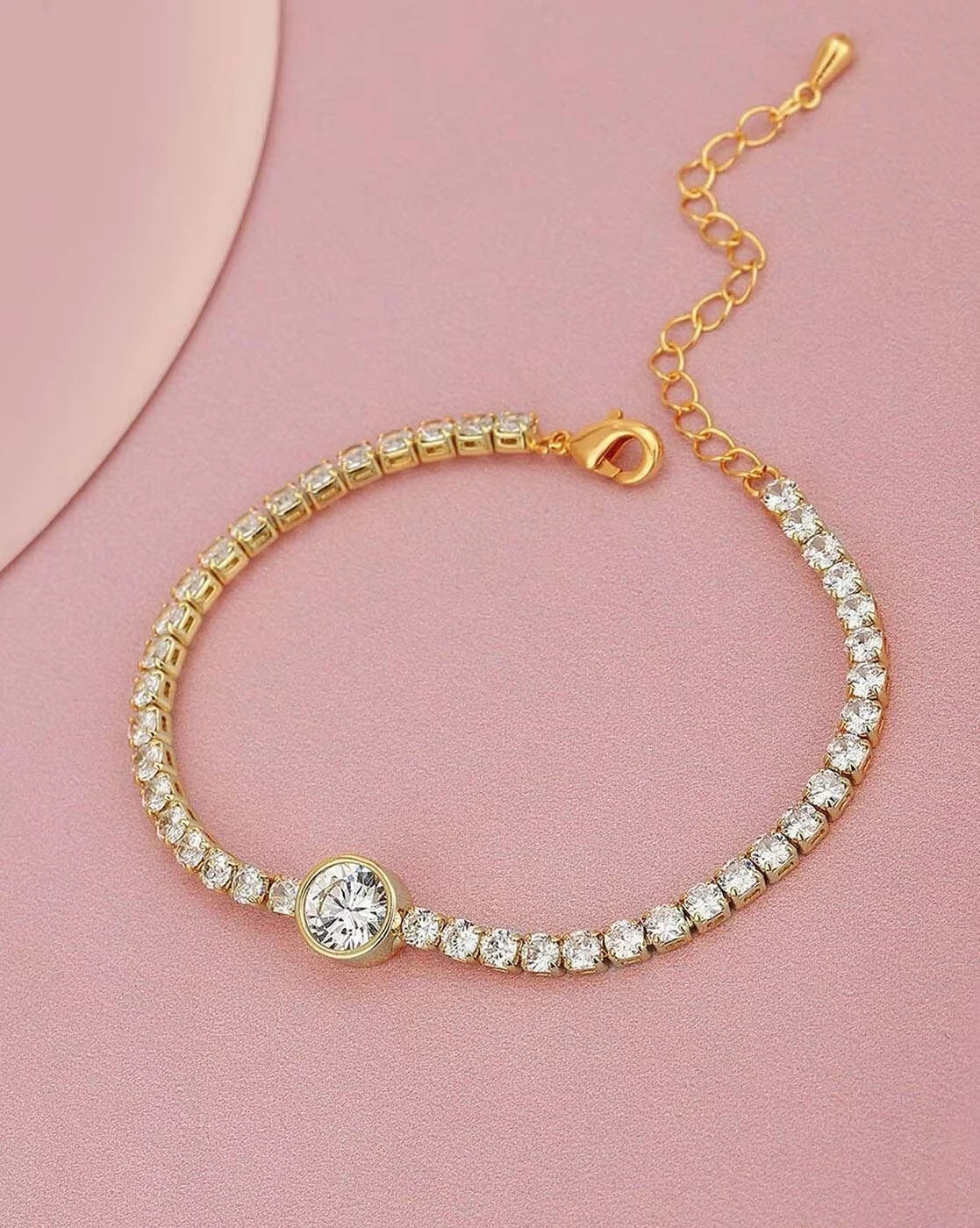 8 Ct Round Cut Simulated Diamond Gorgeous Tennis Bracelet 14k Yellow Gold Plated