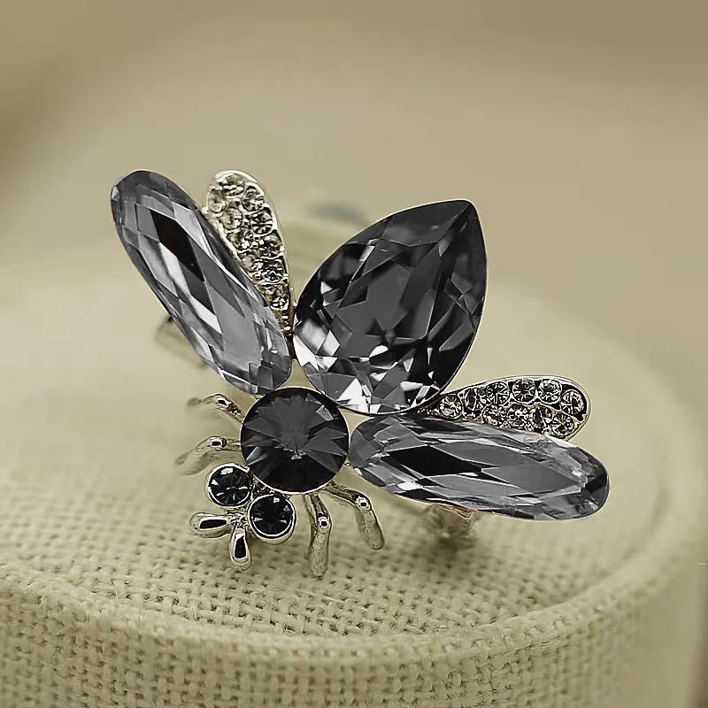 Creative Cute Bee Brooch Fashion Crystal Insect Rhinestone Corsage Women Coat