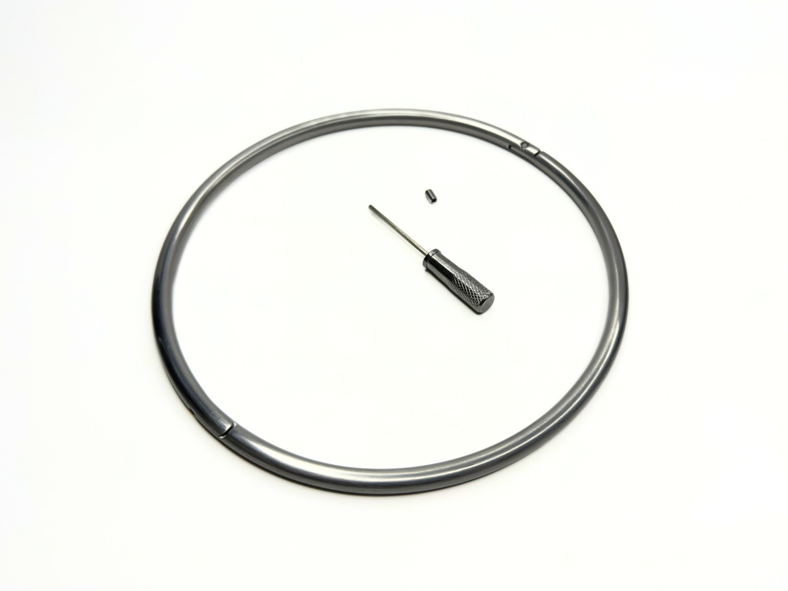 18″ 6mm Petite Thin Satin Stainless Locking Eternity Collar – CuffStore