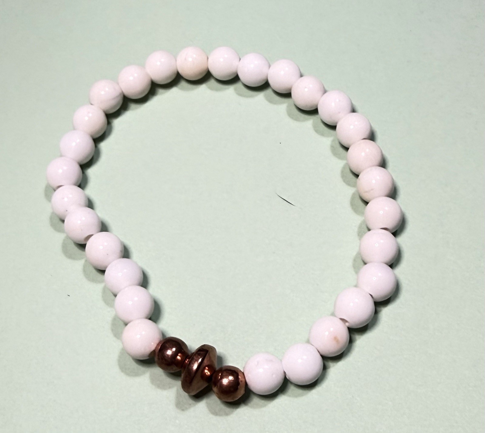 White To Very Pale Pink Conch Shell Copper Stretch Bracelet 6.5”