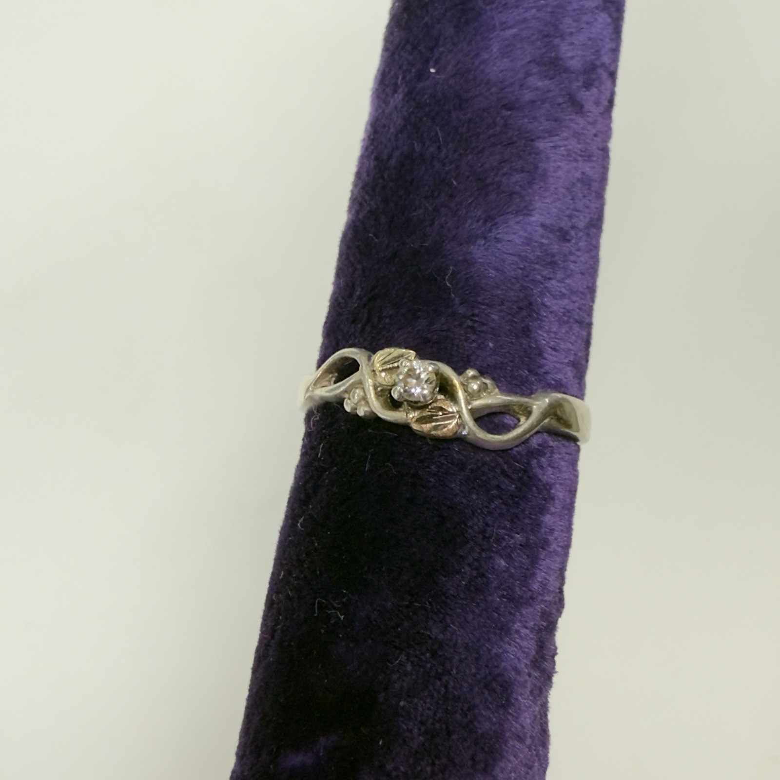 Black Hills Gold Sterling Silver 12K Tri-Color Cubic Zirconia Leaf Ring 7.75