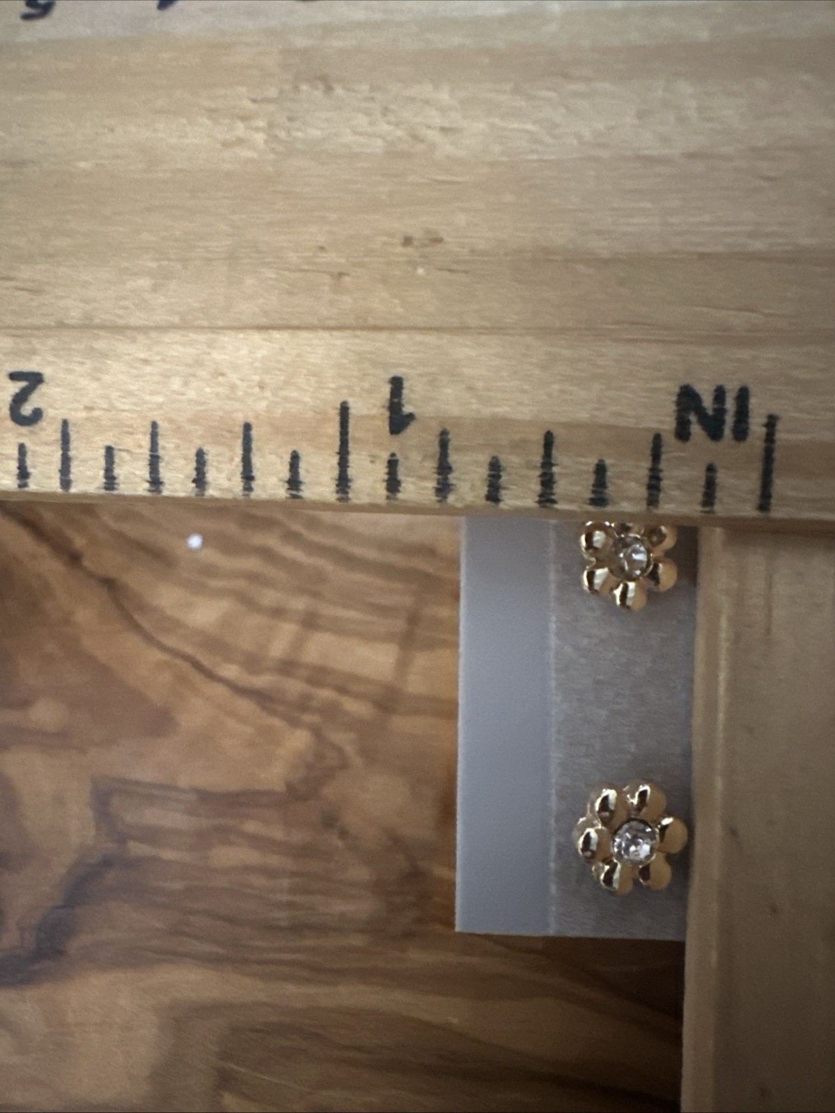 Lot Of 8 Pairs Flower Stud Earrings Mixed Variety Gorgeous!