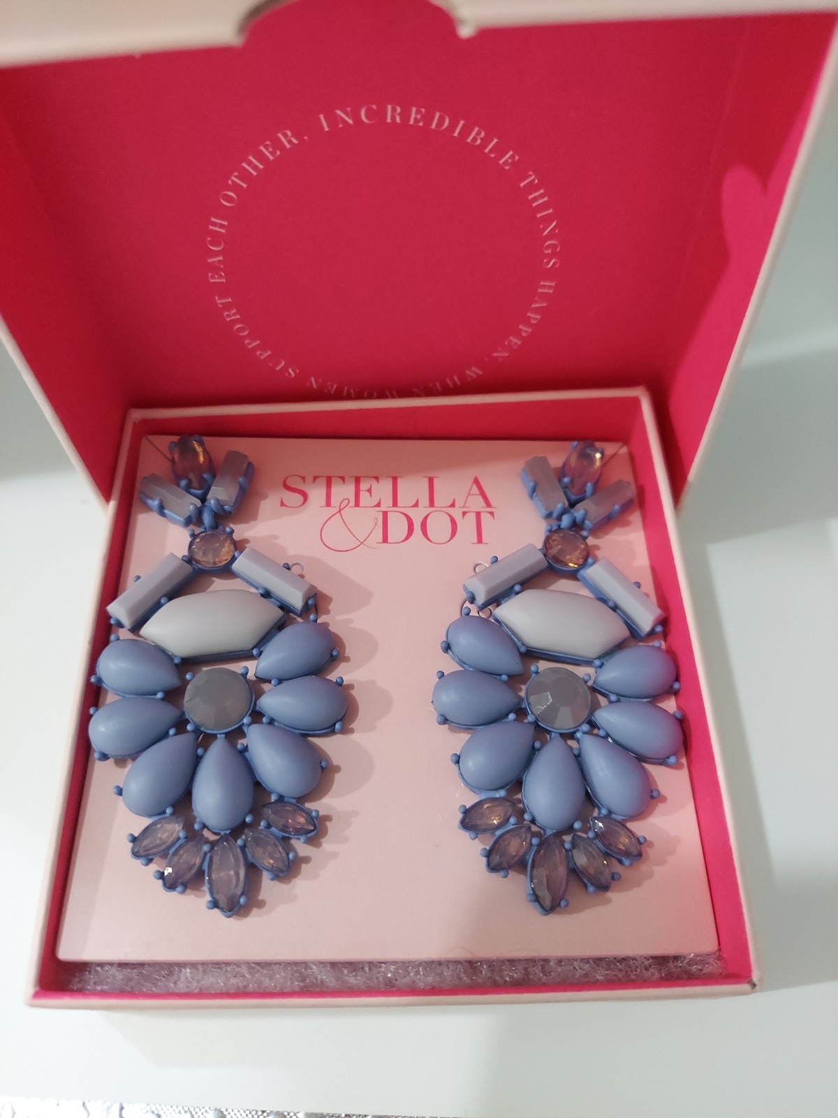 New In Box Stella and Dot Heck Yes Statement Dangle Drop Earrings Blue Lilac