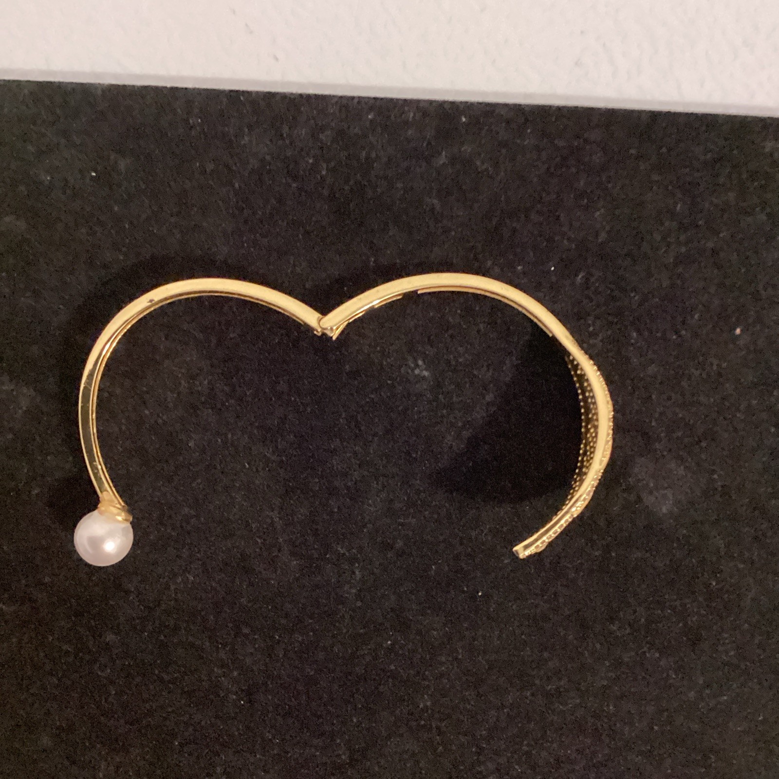 Gold Tone Leaf Hinged Cuff Bangle Bracelet Metal w/ White Round Pearl Accent
