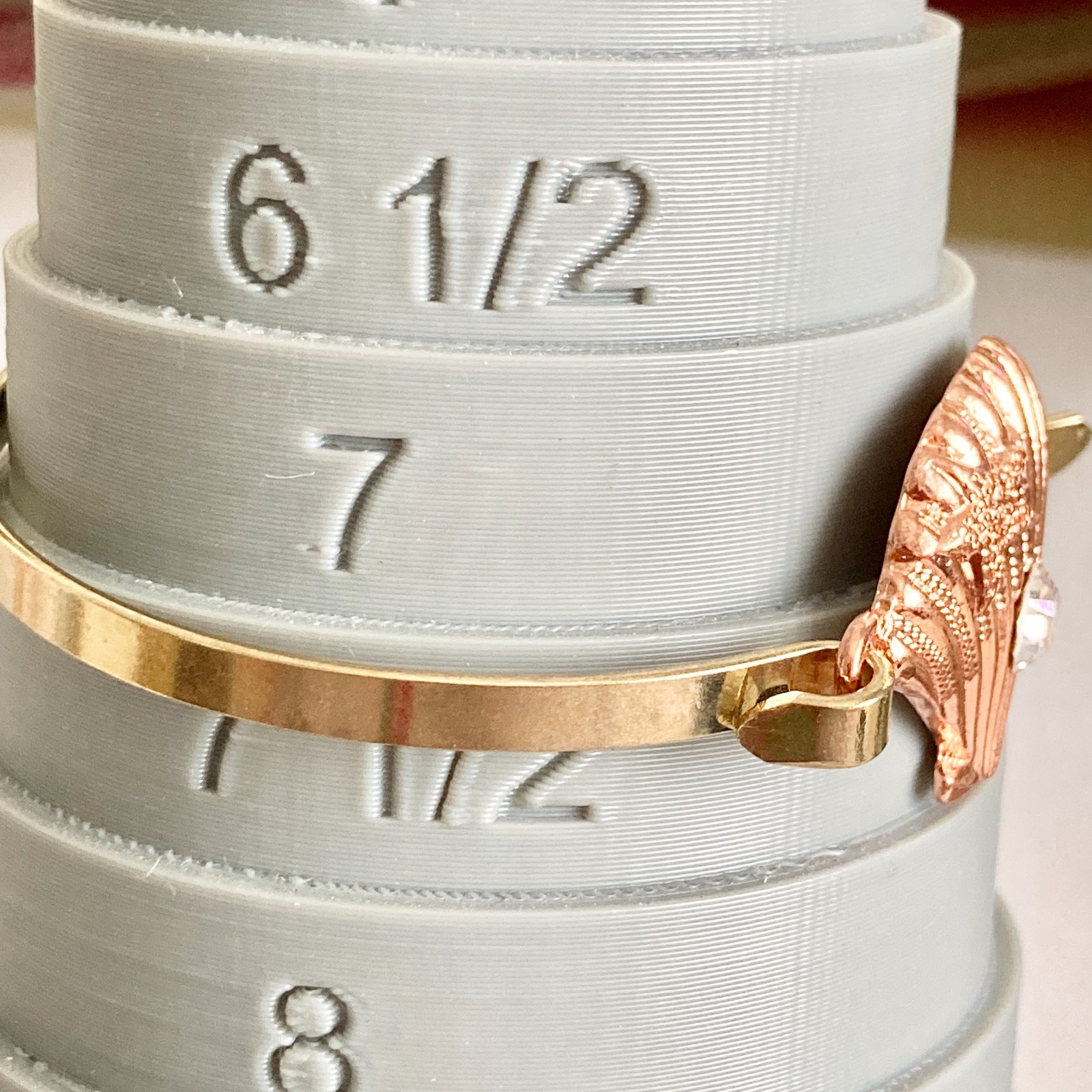 Scallop Sea Shell Bracelet Bangle Nautical Island Beach 7.5″ Gold Plated Crystal
