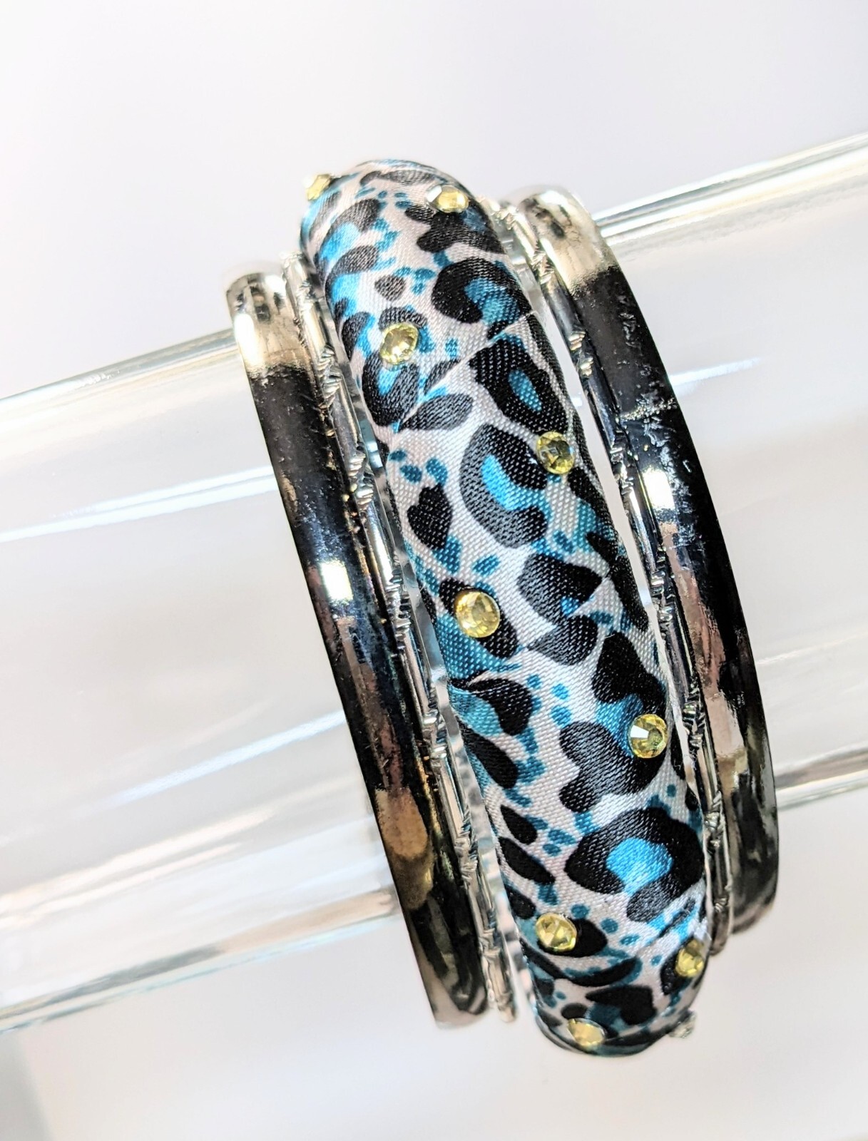 Bangle Bracelet Animal Print 50 pcs Stackable Woman Teen Wrist 2.50″ dia