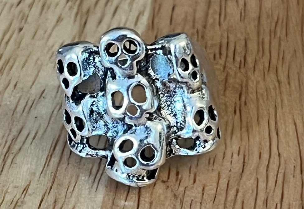 LOT OF 5 MOTORCYCLE BIKER’ S SKULL RINGS…STAINLESS STEEL. VARIOUS SIZES..NEW