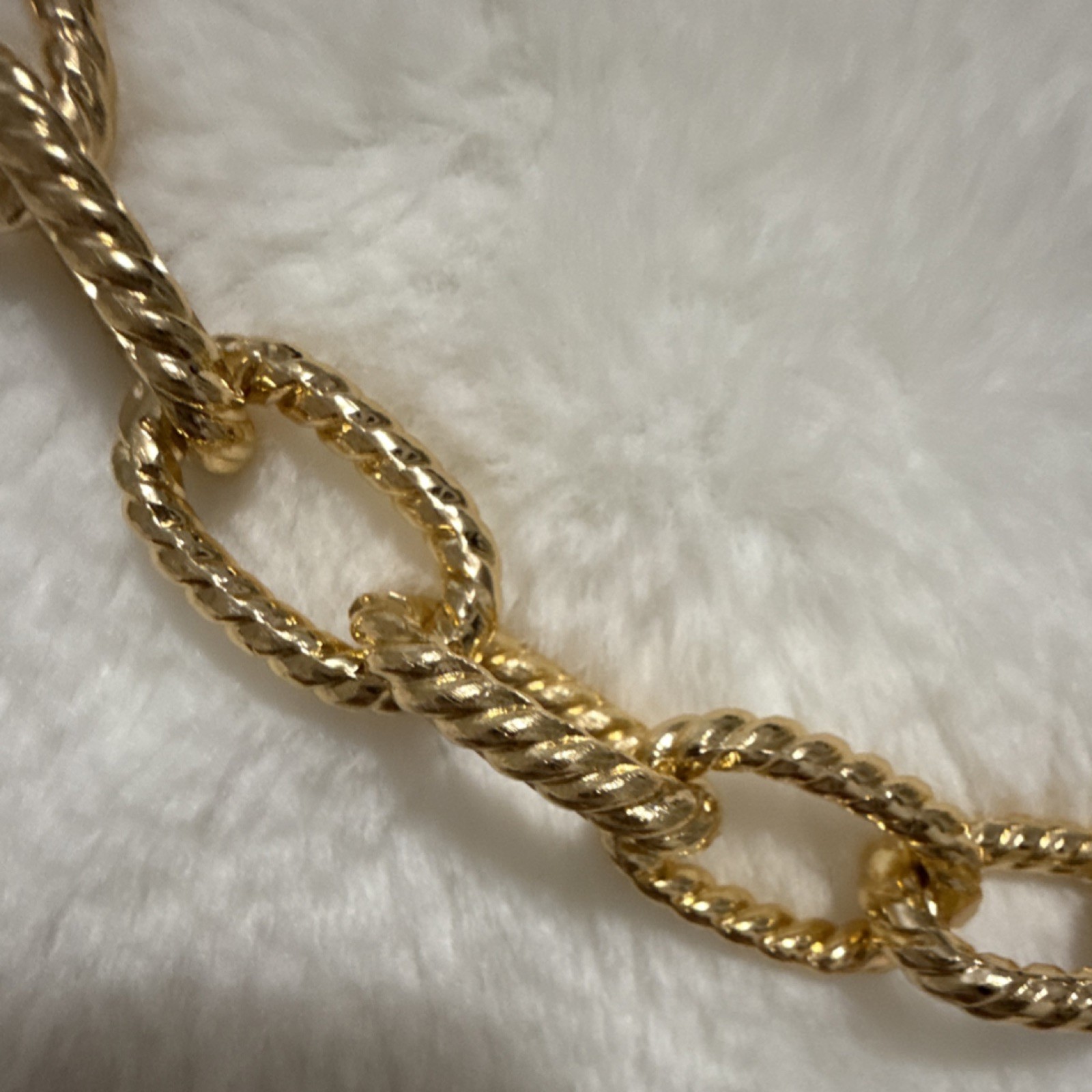 Gold Tone Oval Link Chain Statement Necklace with Lobster Clasp, No Stone